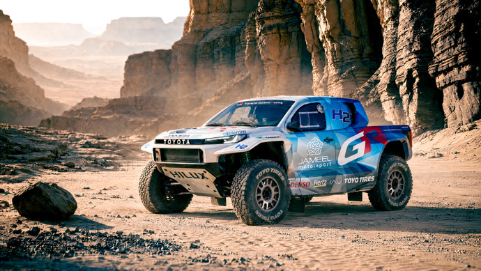 Водородный прототип Toyota DKR GR FC Hilux