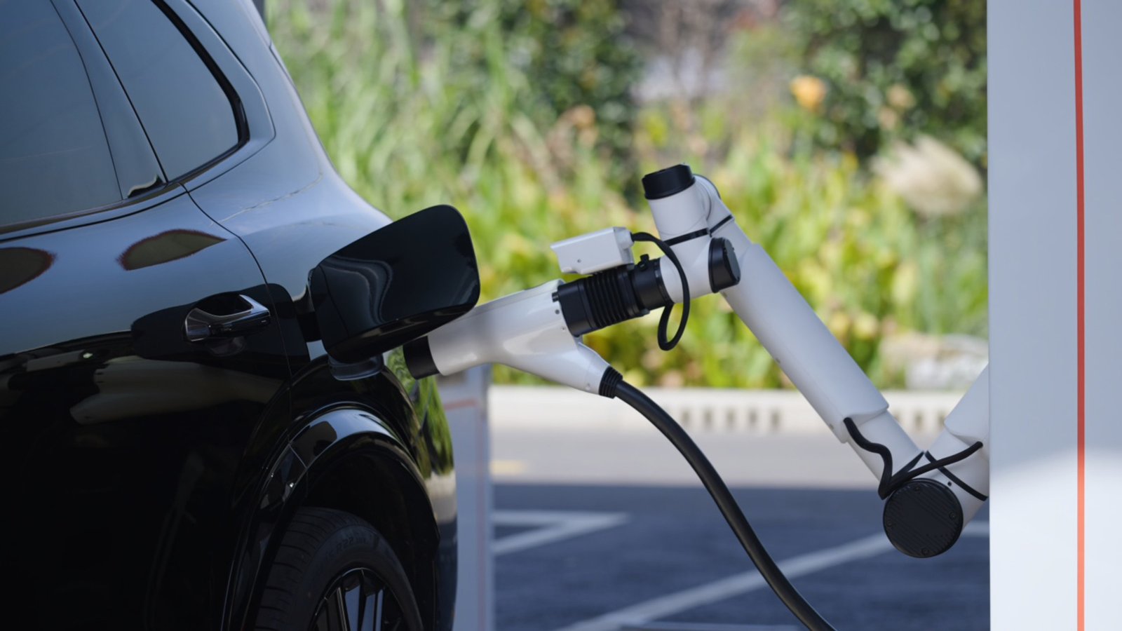 Зарядная станция Geely Smart Charging в Нинбо