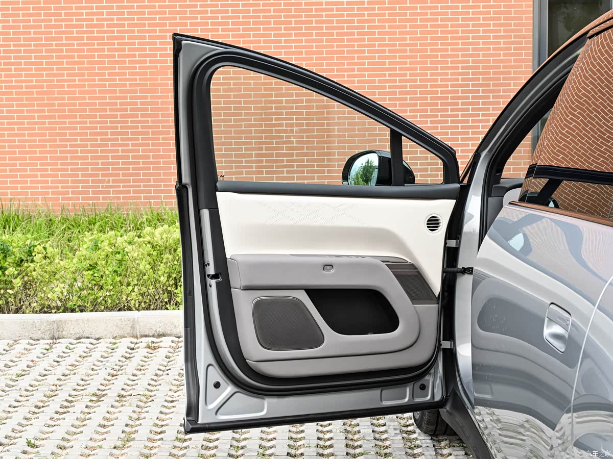 Электрический кроссовер Li Auto i9