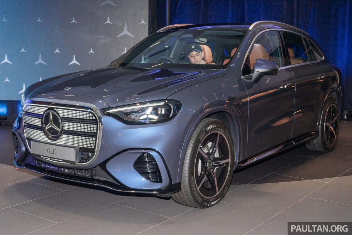 Электрический Mercedes-Benz GLC300 EV
