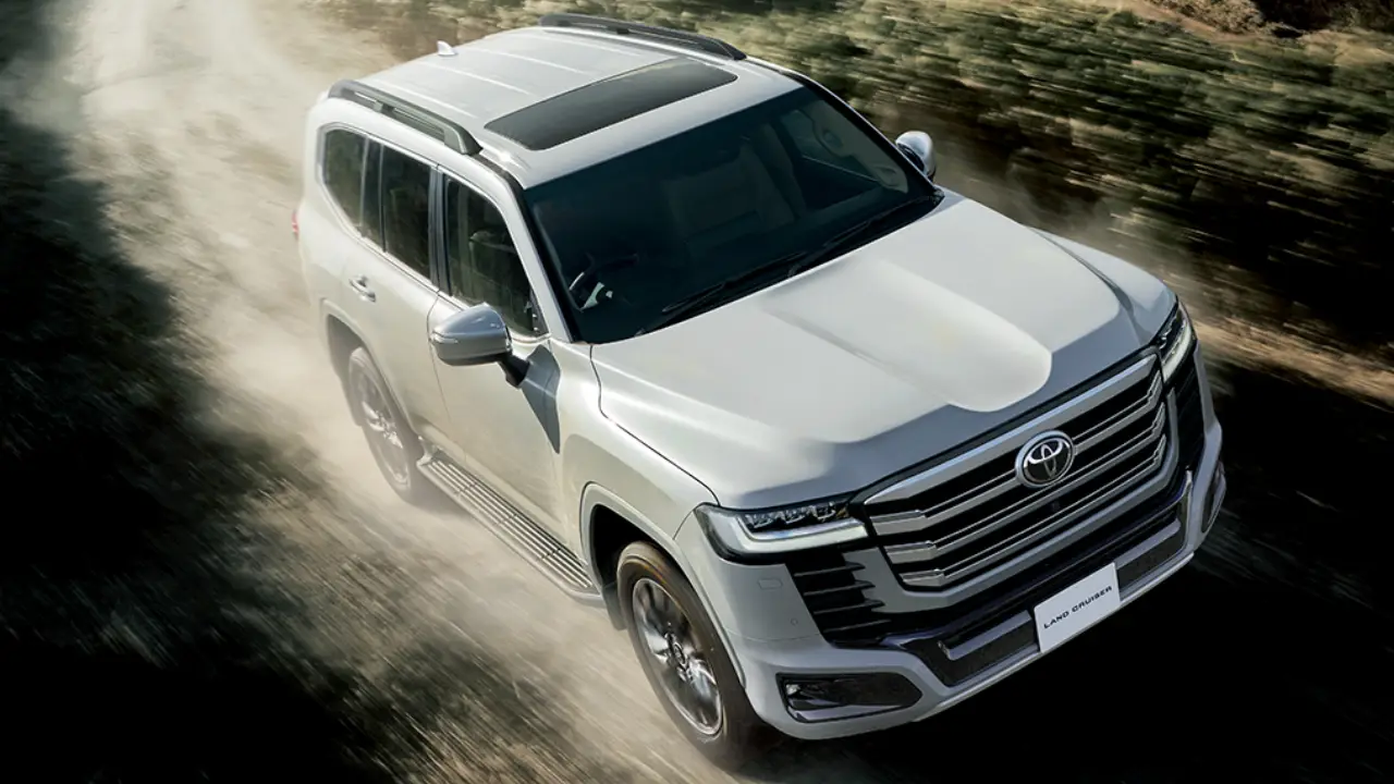 Обновленный Toyota Land Cruiser 300