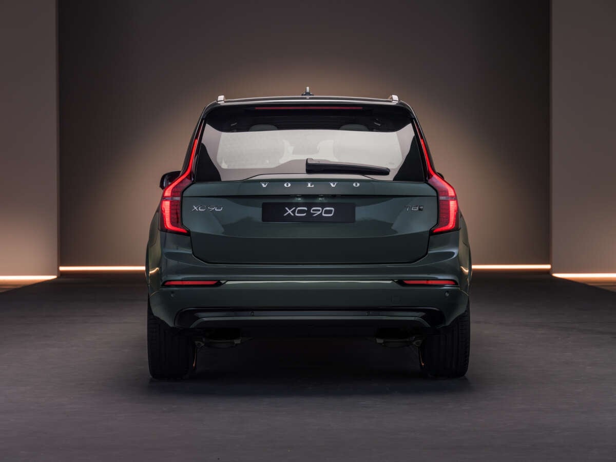 2027-Volvo-XC90-4